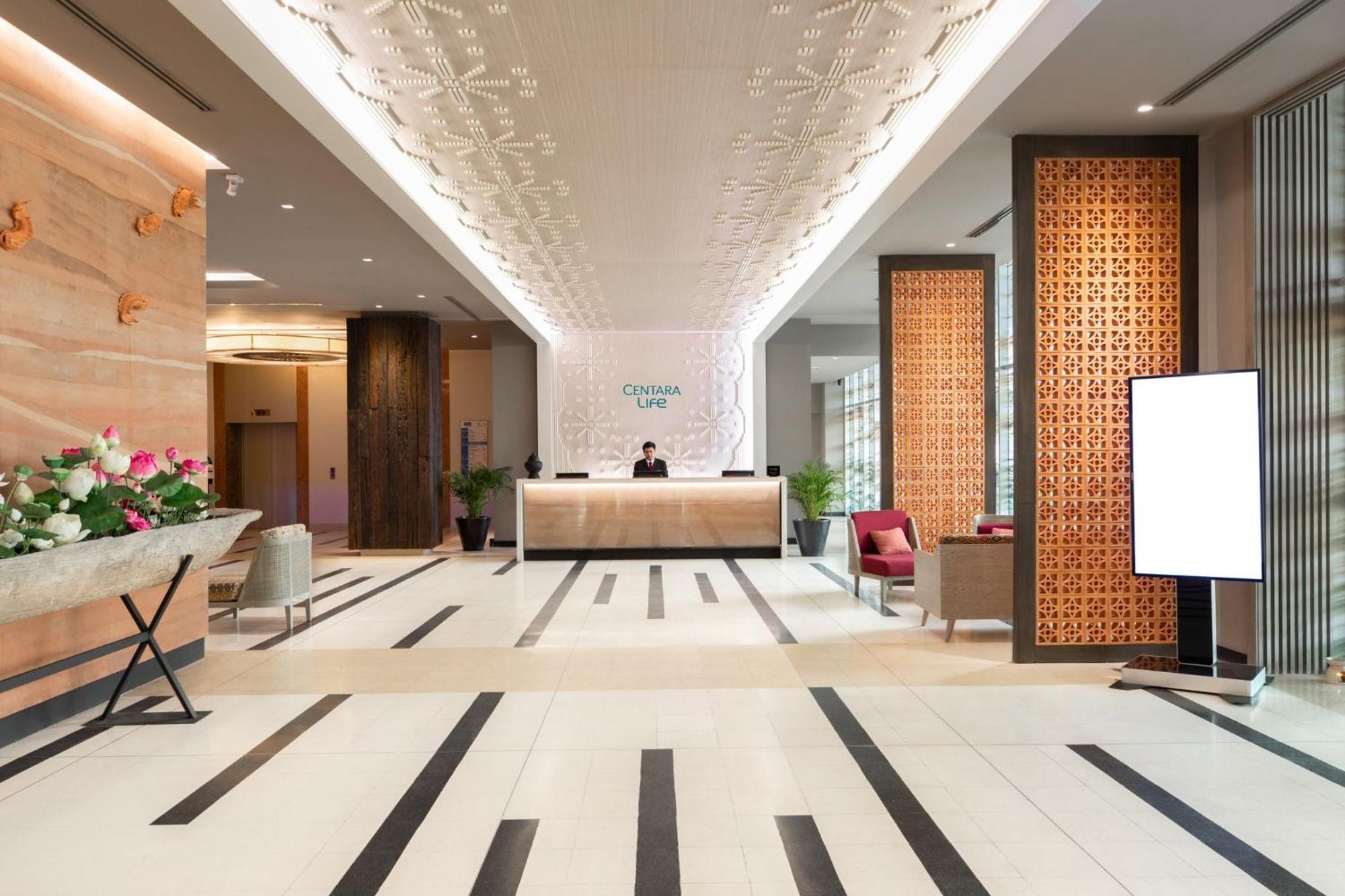 Centara Life Government Complex Hotel & Convention Centre Chaeng Watthana Bangkok Exterior photo