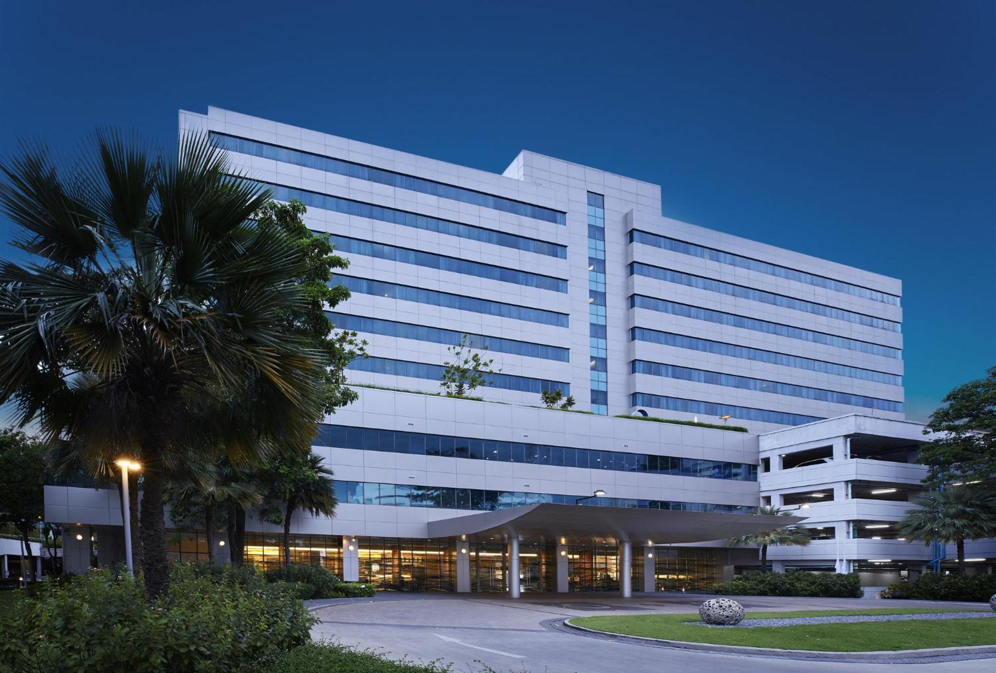 Centara Life Government Complex Hotel & Convention Centre Chaeng Watthana Bangkok Exterior photo